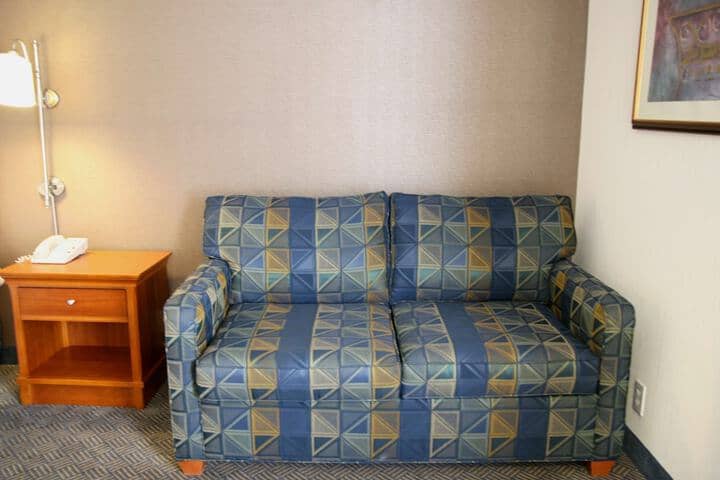 Room 10 of 51